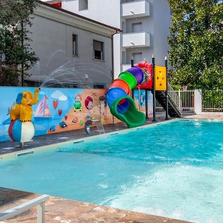 Residence Filmare Riccione Zewnętrze zdjęcie