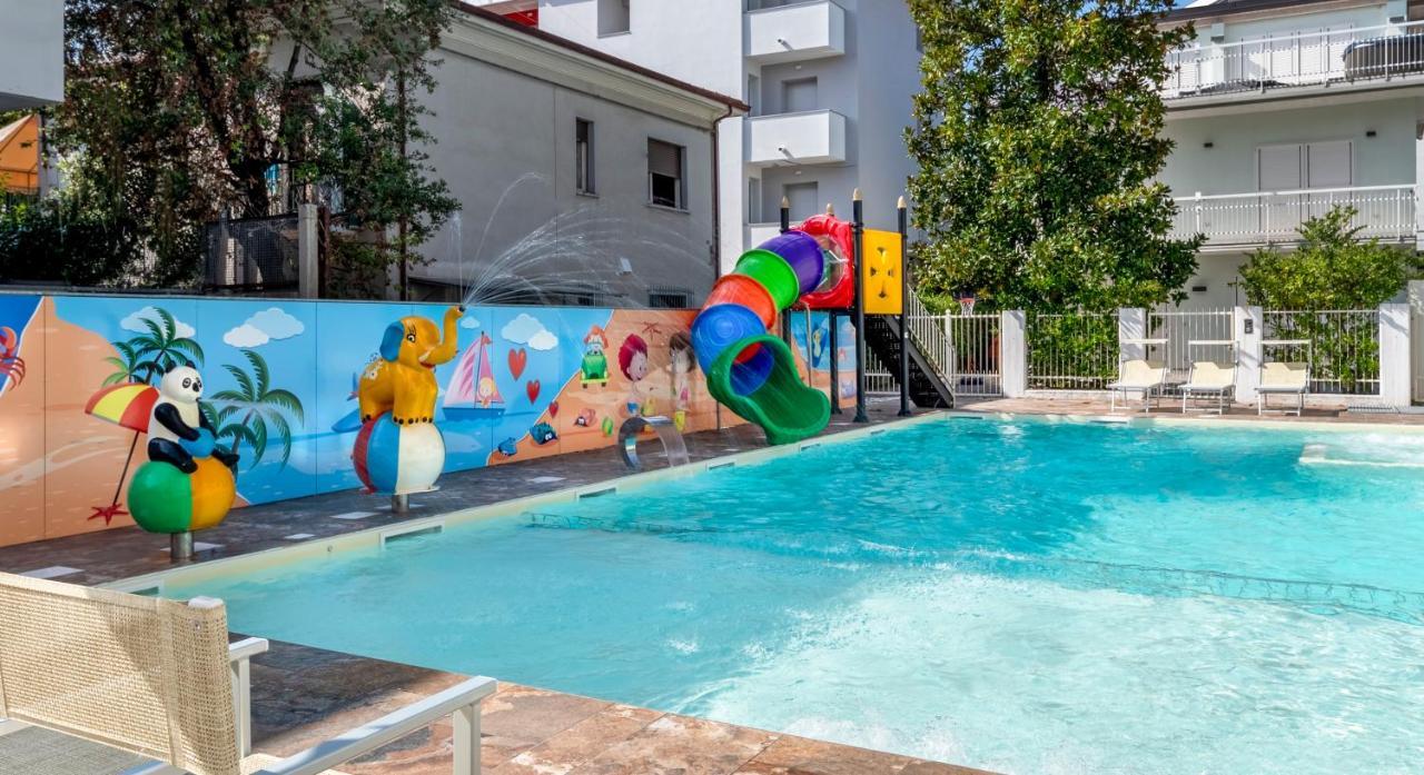 Residence Filmare Riccione Zewnętrze zdjęcie